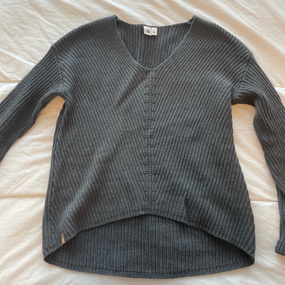 10 trees grey sweater